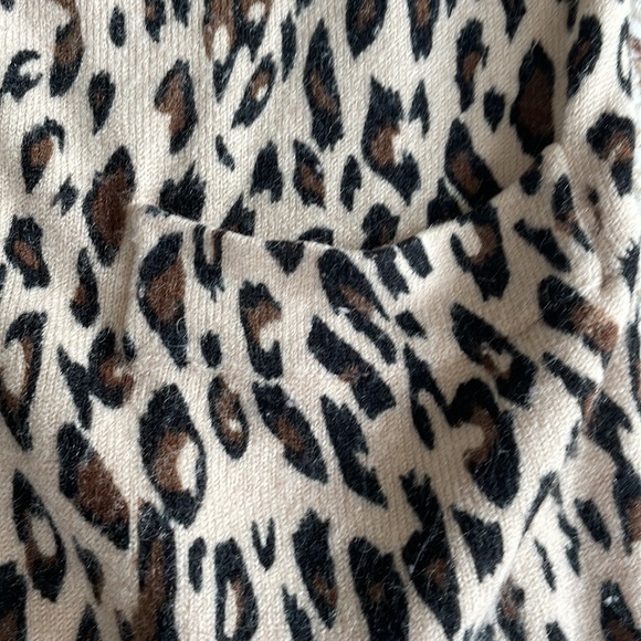 🐆 Cheetah Print Cardigan - Picture 2 of 11